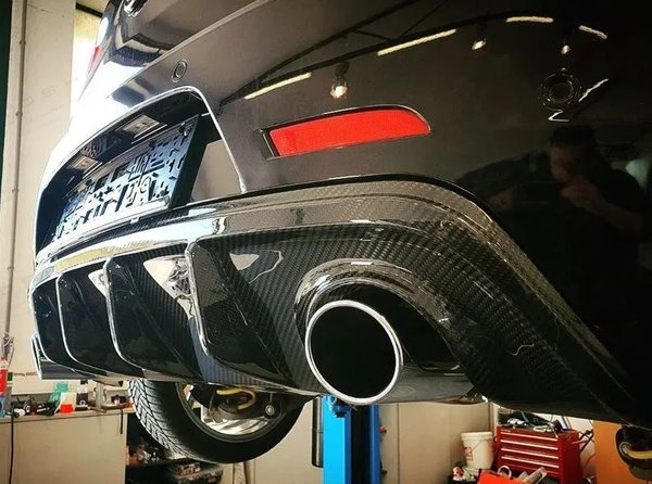 Koshi Carbon Diffusor aus Carbon für Alfa Romeo Giulietta
