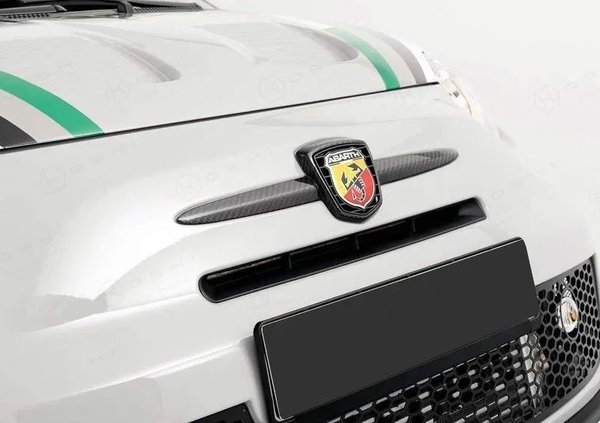 Koshi Carbon Rahmen Emblem rot Fiat 500 + 595 Abarth ab 2016