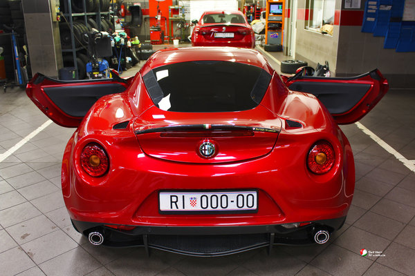 Heckflügel Heckspoiler aus Carbon für Alfa Romeo 4C